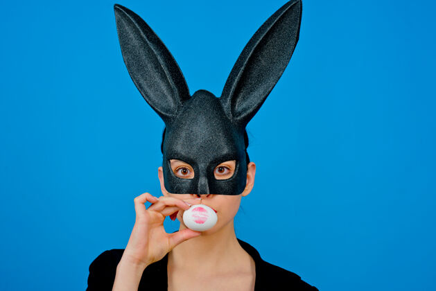 肖像复活节唇膏吻印蛋快乐复活节女孩带蕾丝的兔子耳朵兔子女人复活节兔女郎 兔女郎丰满复活节彩蛋兔子