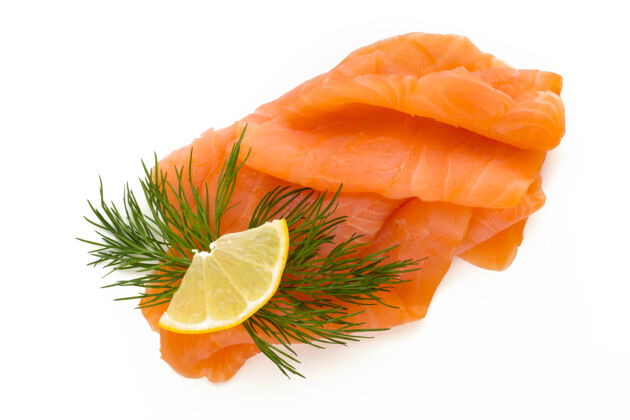 健康新鲜的鲑鱼片和香料在白色背景上餐饮鲑鱼美食