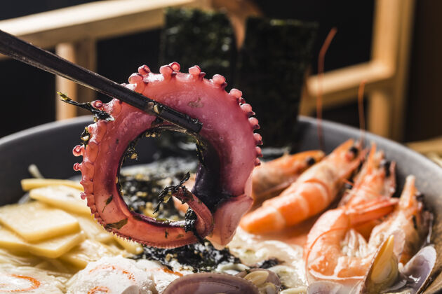 拉面一碗日本海鲜拉面烹饪菜肴海鲜