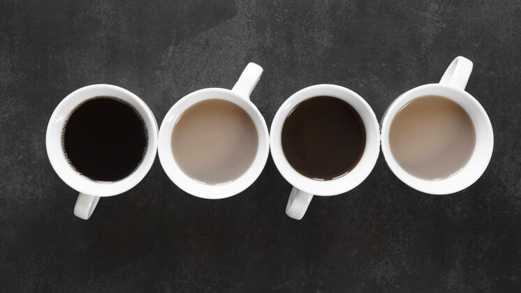 咖啡桌上有几杯咖啡咖啡香气顶视图马克杯