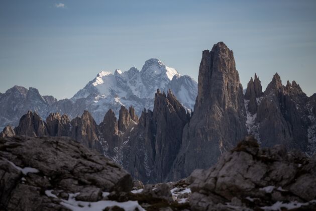 欧洲意大利阿尔卑斯山卡迪尼迪米苏拉雪山的惊人镜头意大利风景优美山峰