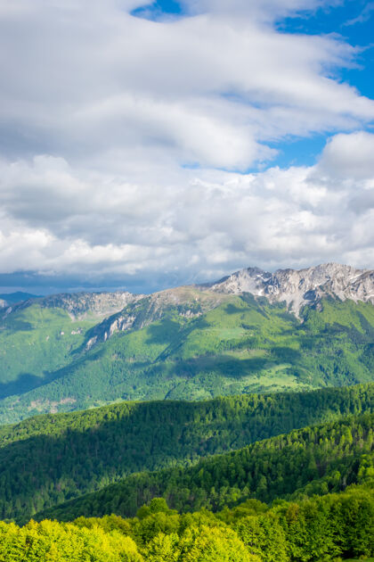 欧洲科莫维山脉风景如画黑山房子国家情感