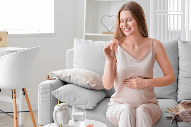 剂量年轻孕妇在家吃维生素治疗药物人
