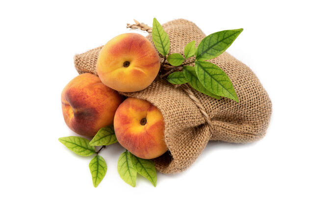 水果杏或杏果实隔离在白色上油脂药品熟透