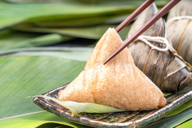 手工端午节亚洲中国自制粽子的特写镜头亚洲庆祝菜肴