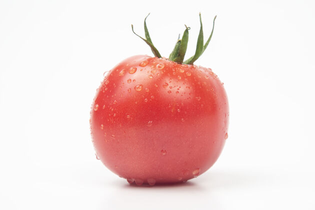 成熟的白底生红番茄有机番茄新鲜