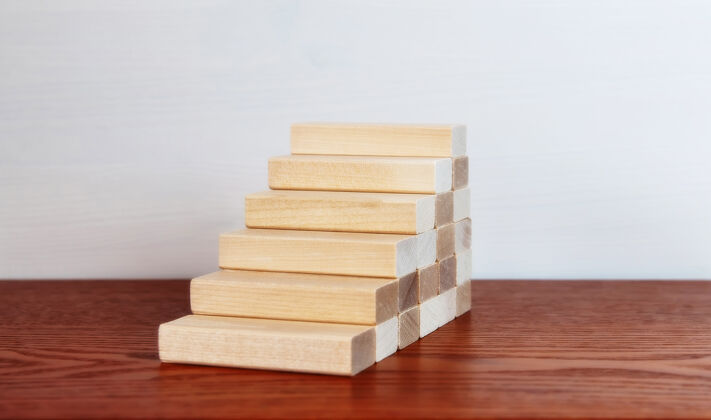 基础楼梯用木块职业成功业务发展的阶梯概念手成功发展