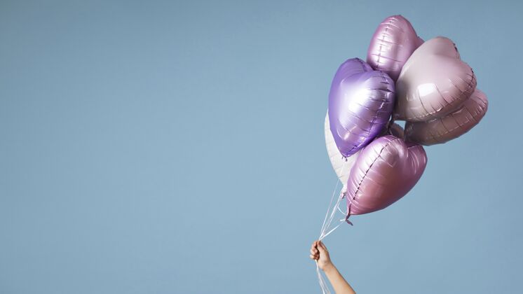 生日不同生日气球的组合庆祝组成心