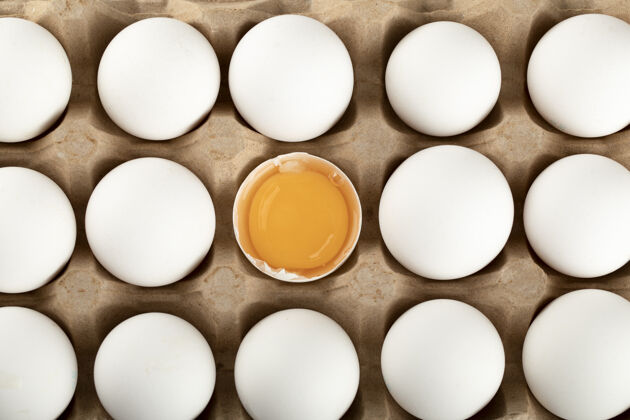 产品生鸡蛋装在纸箱里新鲜开放家禽