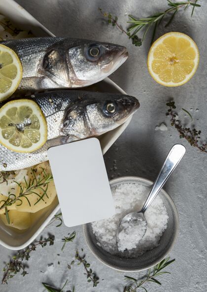 烹饪用于烹饪的生鱼成分食品生的鲈鱼