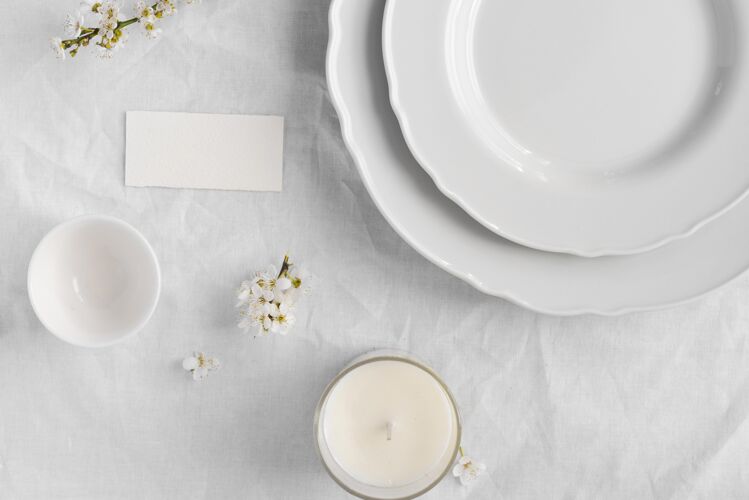 白色白色餐桌的布置 为您提供美味佳肴分类餐桌组合