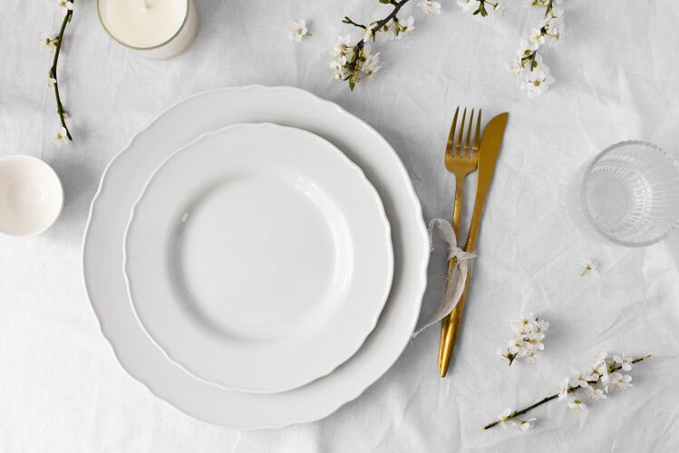 安排各种各样的白色餐桌 美味可口午餐美食分类