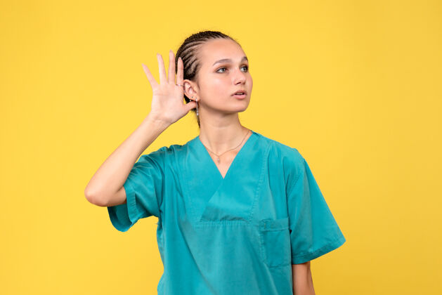 医疗正面图女医生穿着医用衬衫 彩色医院护士柯维德-19健康病毒黄色颜色漂亮
