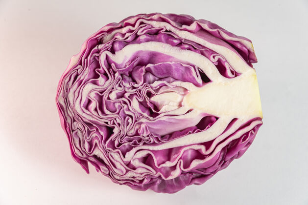 美食紫色的卷心菜在桌子上饮食自然素食