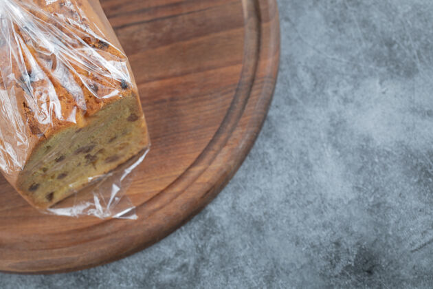 健康苏丹娜派用弹性薄膜包着面包房咖啡馆奶油