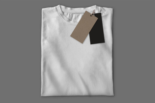 现代带标签的白色t恤品牌产品升华
