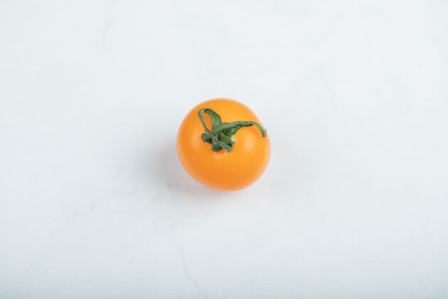 配料黄色樱桃番茄隔离在白色高品质的照片蔬菜一串甜食