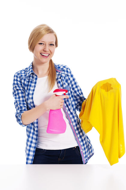 清洁完美的家庭主妇用衬衫清洗污渍洗涤手套喷雾污渍