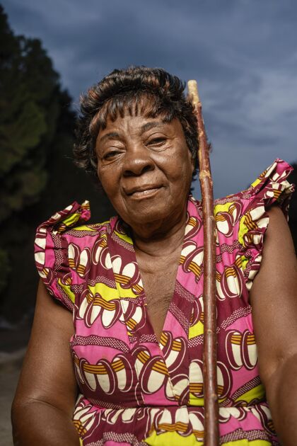 部落非洲高级女性肖像肖像女性服饰
