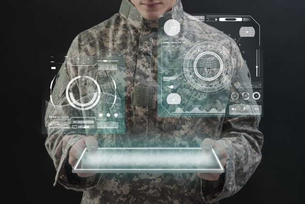 军事士兵使用虚拟平板全息技术现实虚拟垃圾