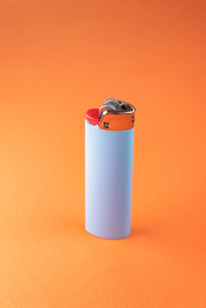 烟橙色的打火机单一塑料火