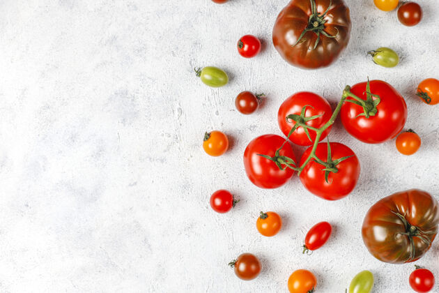 健康新鲜的有机西红柿健康各种红色
